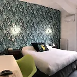 De La Loge Hotel 3*