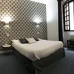 De La Loge 3*