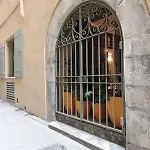 De La Loge Hotel