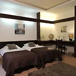 De La Loge 3* Perpignan