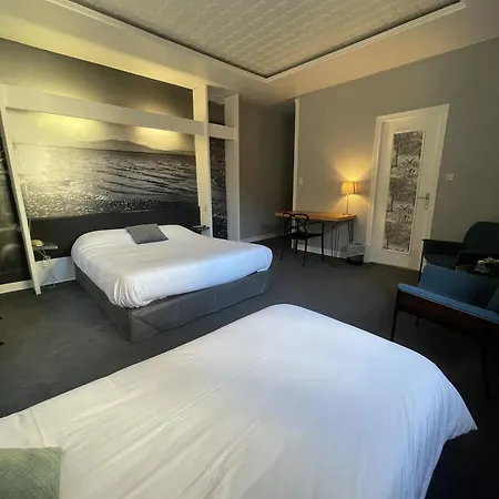 De La Loge Hotel
