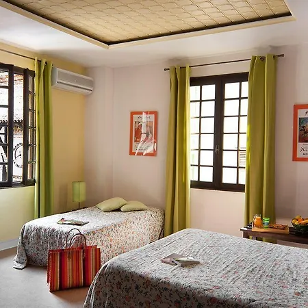 De La Loge 3*