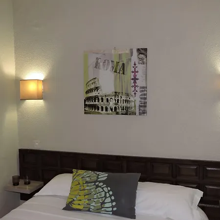 De La Loge Hotel 3*