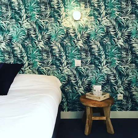 De La Loge Hotel