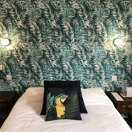 De La Loge Hotel