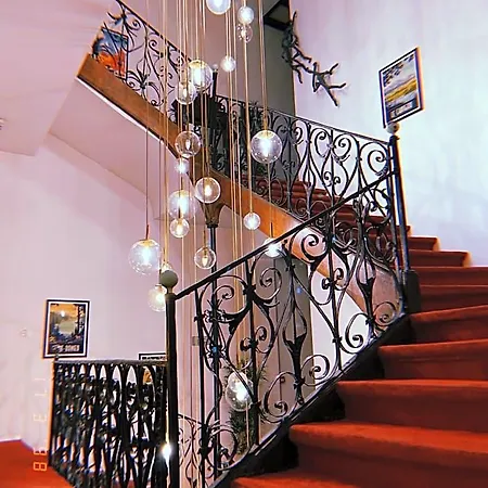 De La Loge Hotel 3*