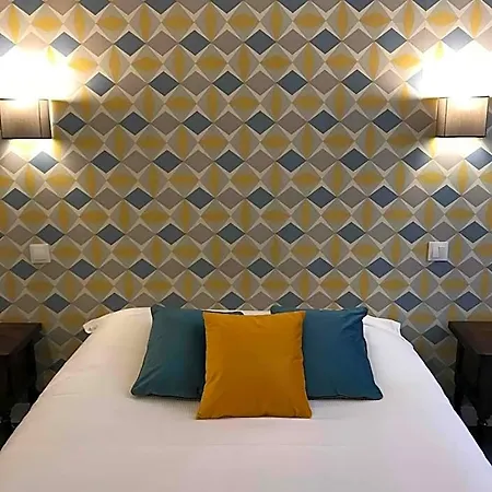 De La Loge 3*
