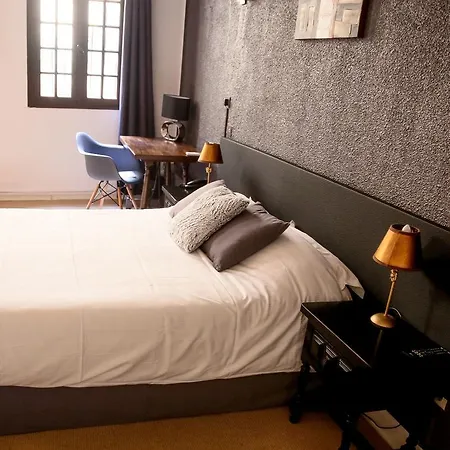 호텔 De La Loge 3*