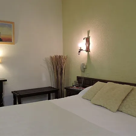 De La Loge Hotel 3*