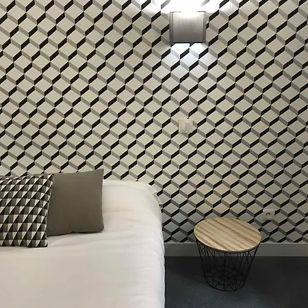 ドゥ ラ ロジェ ホテル