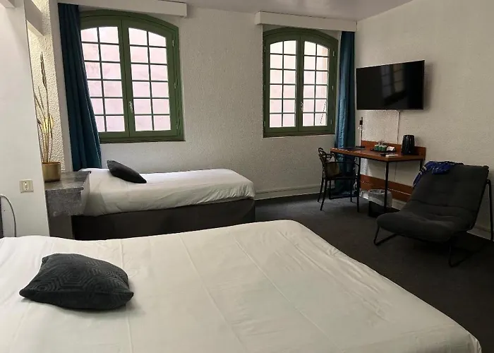 De La Loge 3* Perpignan